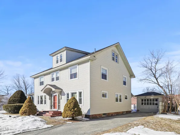 24 Weston St, Pittsfield, MA 01201