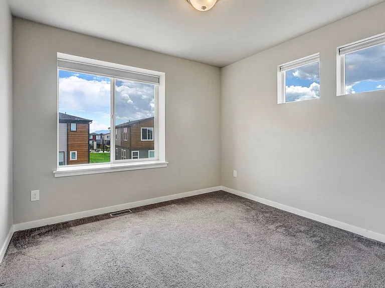 1354 Sunshine Valley Way — Photo 19