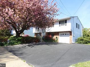 624 Pickering Rd, Southampton, PA 18966