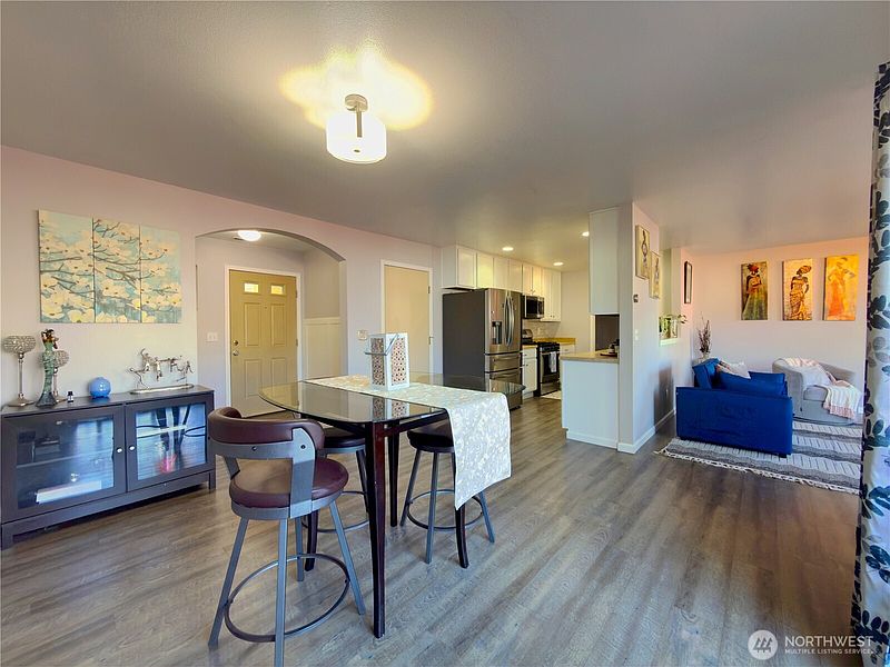 5th image of 1823 E 43rd Street