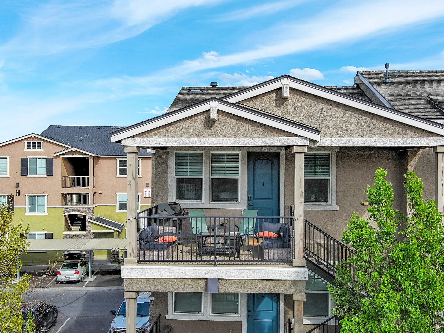 2 bed, 972 sqft, $2,400 — Photo 3