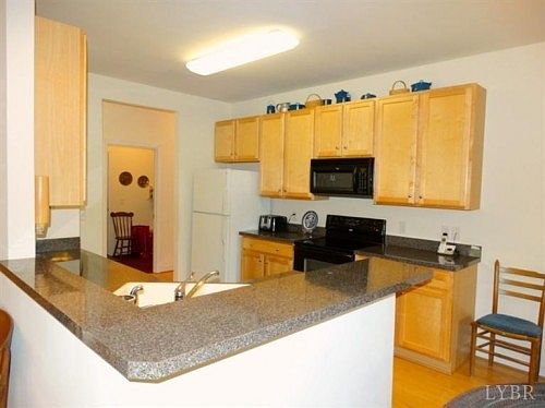 4th image of 107 Thornfield Dr