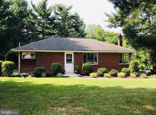 5995 Chambers Hill Rd, Harrisburg, PA 17111