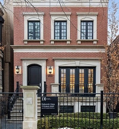 3rd image of 2521 N Greenview Ave #1