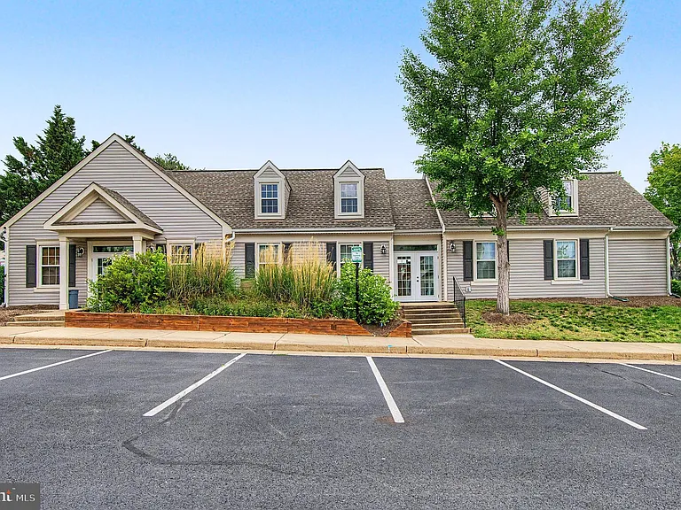 510 Lilac Ter NE — Photo 41