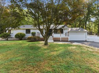 103 Arden Rd, Trumbull, CT 06611