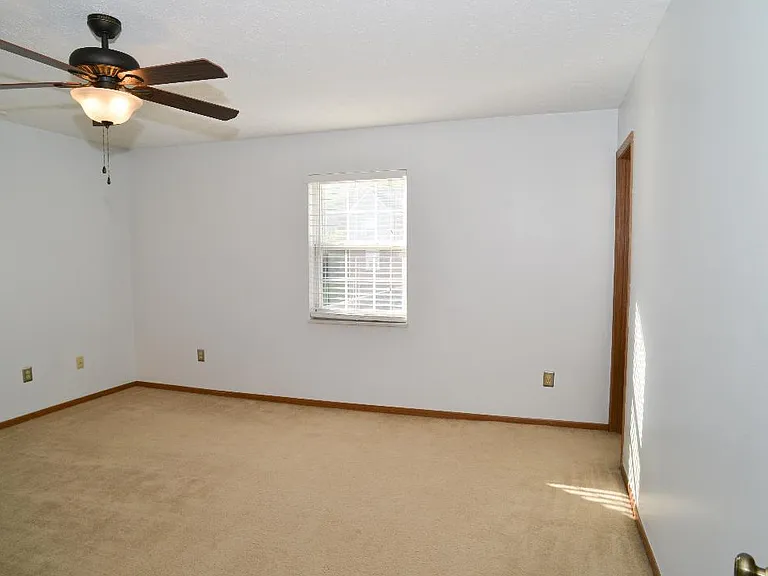 Master Bedroom 15' x15'