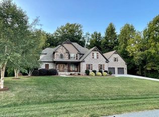 5805 Bison Dr, Oak Ridge, NC 27310