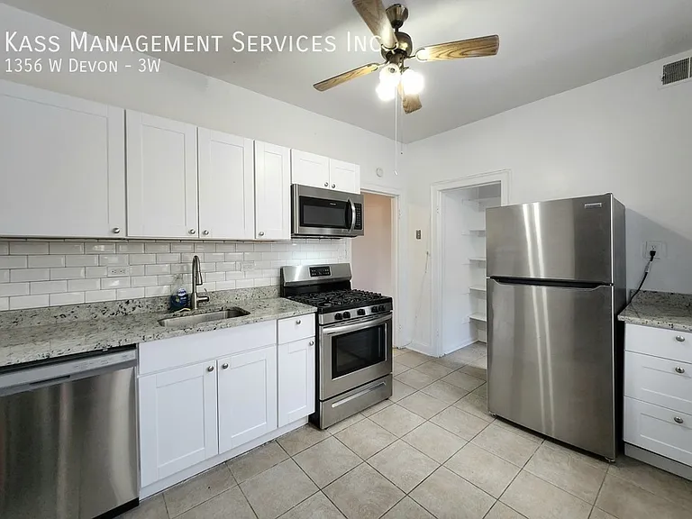1356 W Devon Ave #3W — Photo 1