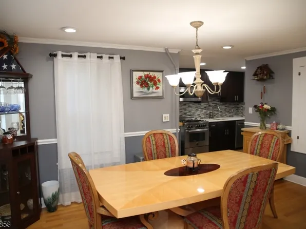 15 Waldwick Ave, Waldwick Boro, NJ 07463