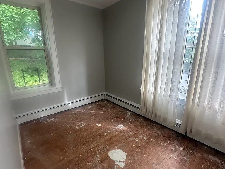 22 Croton Ave #8 — Photo 6