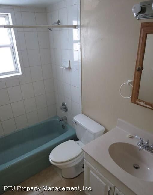 2nd image of 533 W 20th St APT 2