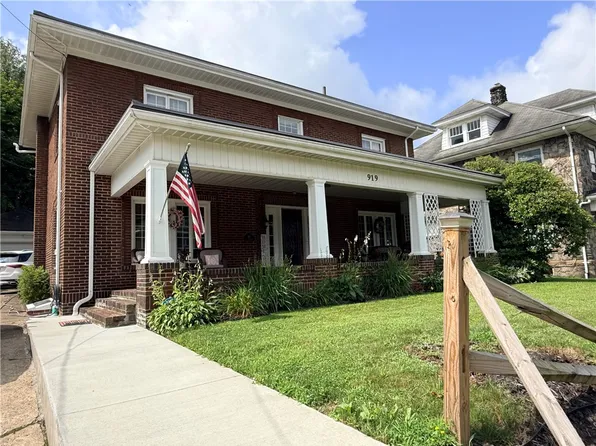 919 E Mahoning St, Punxsutawney, PA 15767