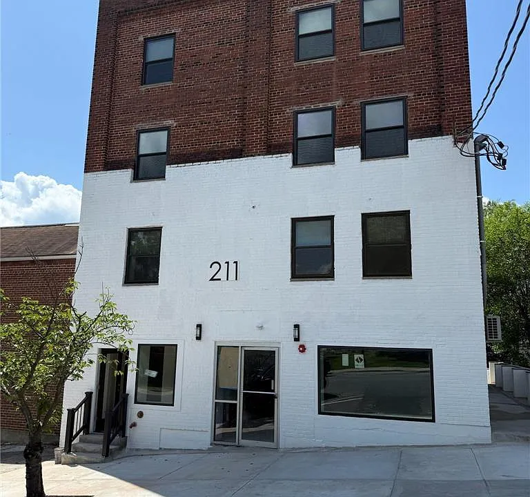 211 South St #5