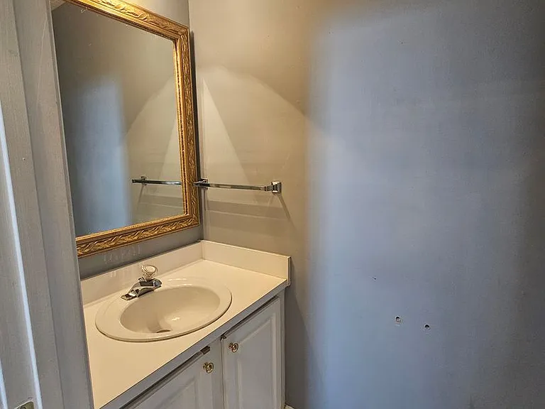 409 Shamus Ct — Photo 22