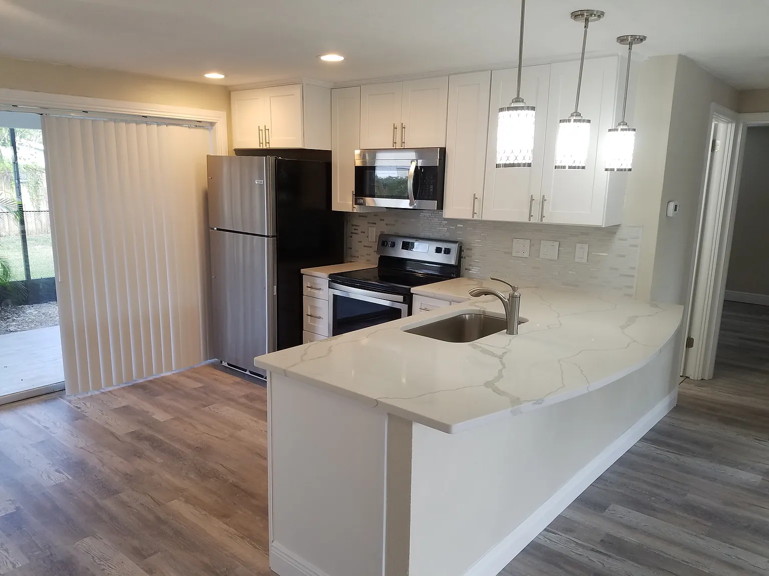 2 bed, 997 sqft, $1,895 — Photo 3