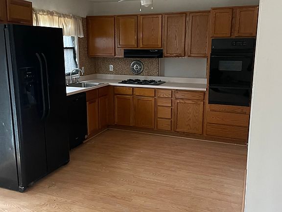 2nd image of 3175 Saint Catherine St