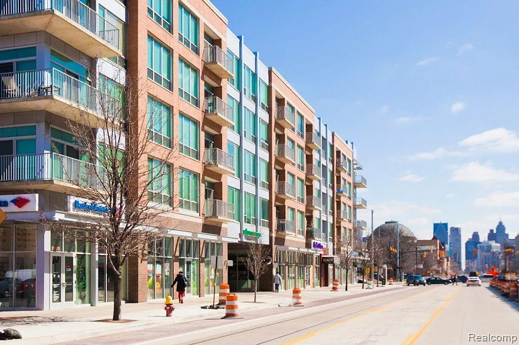 3670 Woodward Ave — Photo 2