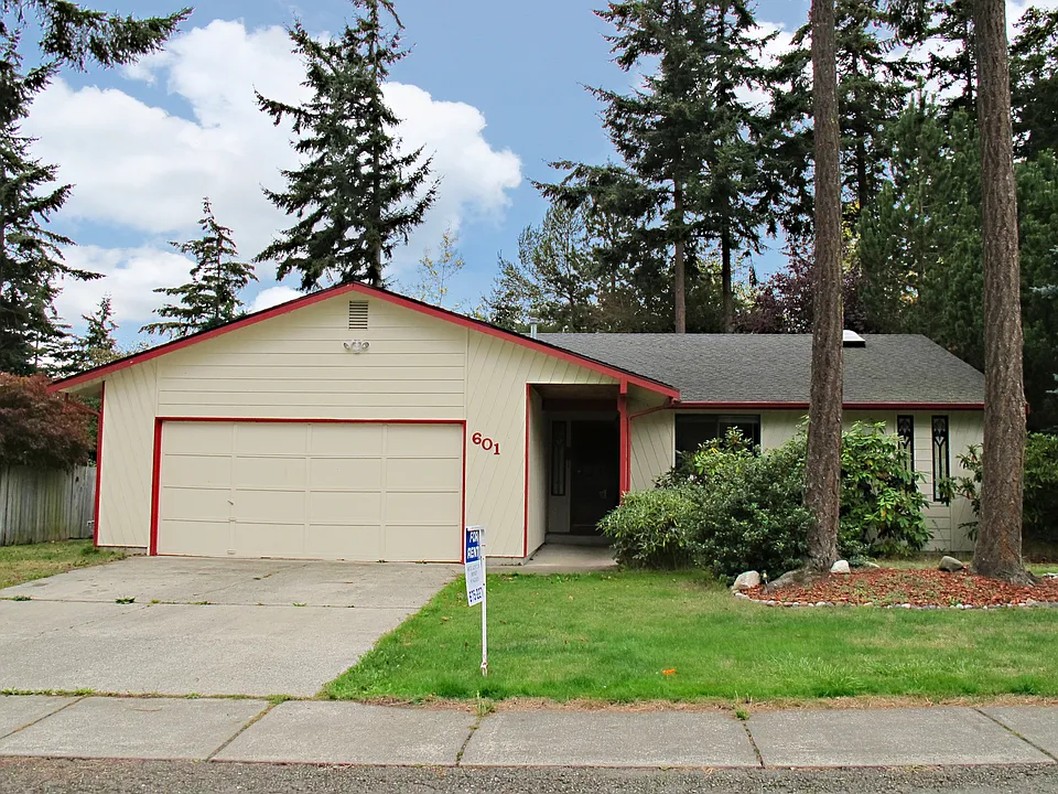 601 NW Ensign Dr