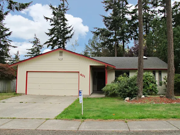 601 NW Ensign Dr, Oak Harbor, WA 98277