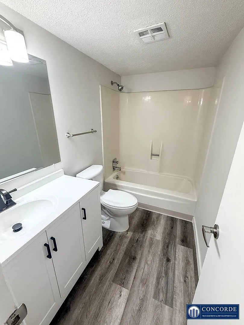 300 S 26th Street — Photo 1
