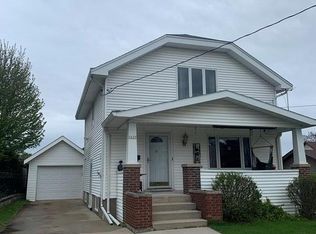 1623 S 12th St, Manitowoc, WI 54220