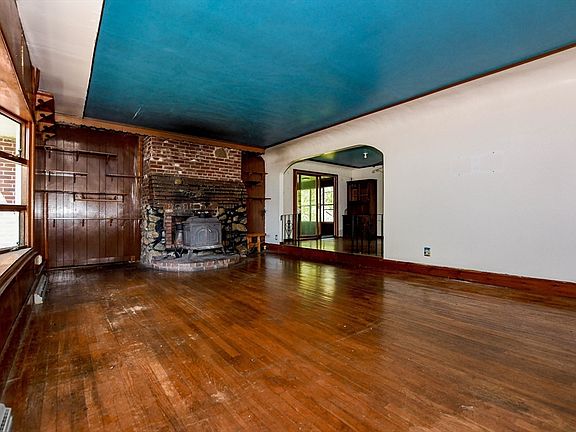 4th image of 6 Gilbert Way