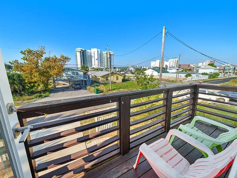 6104 Beach Dr — Photo 28