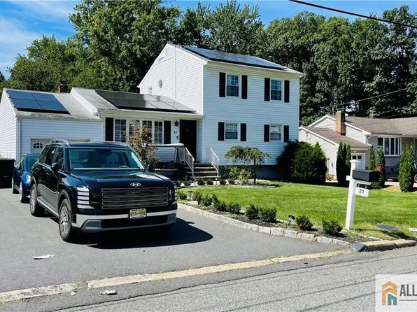 21 Pennington Ave, Colonia, NJ 07067