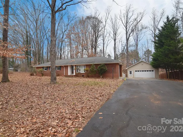 16523 Clear Creek Dr, Midland, NC 28107