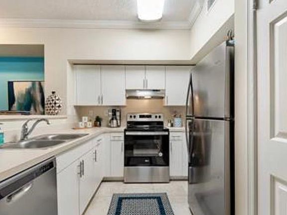 2nd image of 7440 Miami Lakes Dr #H202