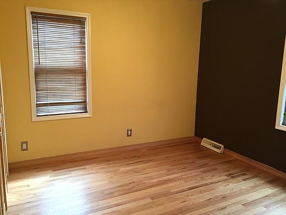 5th image of 435 E Sussex Ave