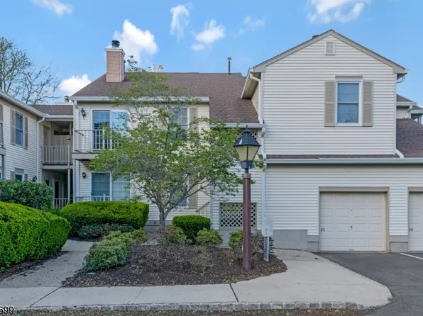 24 Springvalley Blvd, Basking Ridge, NJ 07920