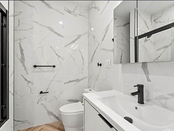 5th image of 169 Montrose Ave #3L