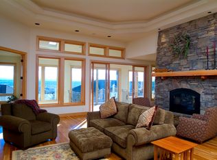 702 NW Stonepine Dr, Bend, OR 97703