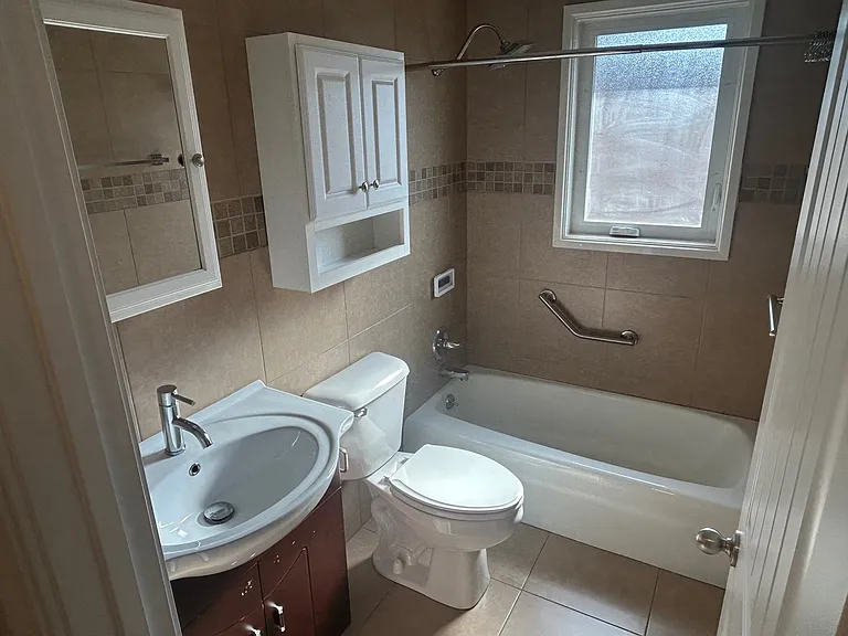 2424 W Lawrence Ave #2424 — Photo 8