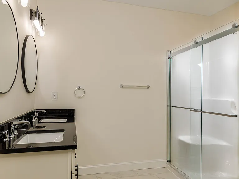 150 State Rd E #3 — Photo 11