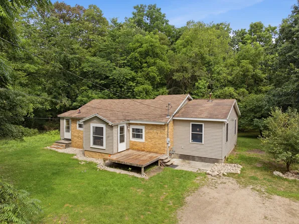 430 W 5th St, Morley, MI 49336