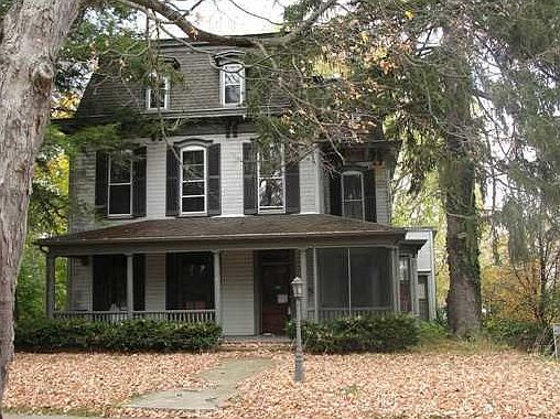 1st image of 200 W Reynolds St