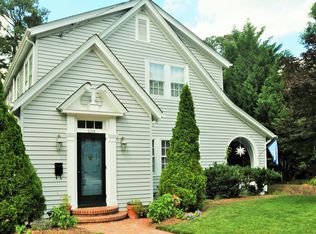 2218 Creston Rd, Raleigh, NC 27608