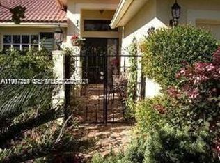 130 E Lee Rd, Delray Beach, FL 33445