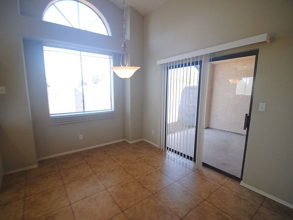 5th image of 921 S Val Vista Dr Unit 181