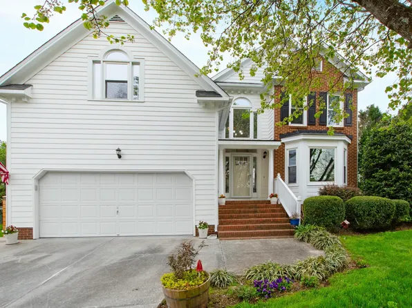 205 Halpen Dr, Cary, NC 27513