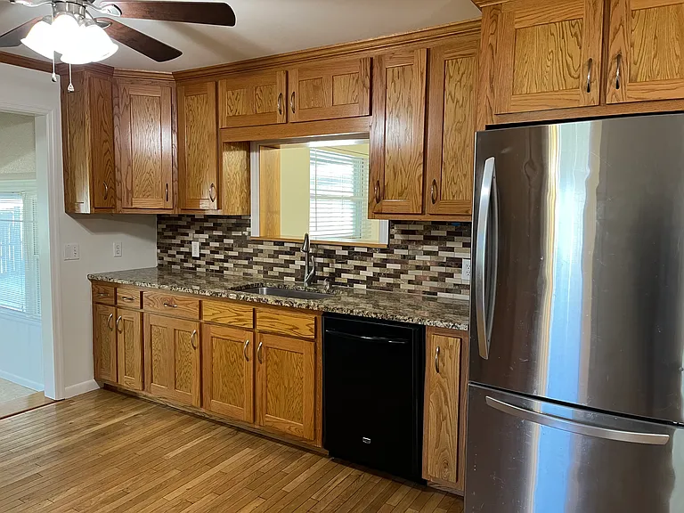 2101 Jade Dr — Photo 5