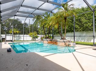 2443 SE Tracy Ave, Port Saint Lucie, FL 34952