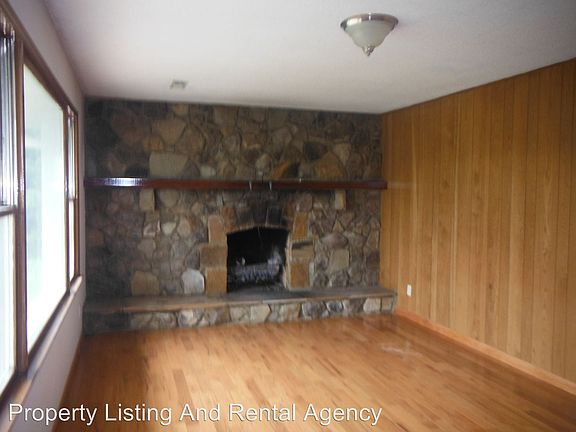2nd image of 1810 Port Cir