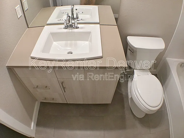 1539 W 43rd Ave — Photo 12