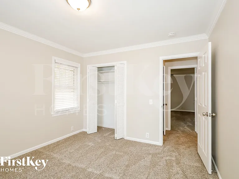 7614 Robin Crest Rd — Photo 11