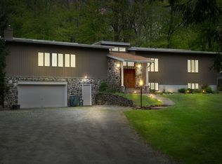 470 Old Post Rd, Bedford, NY 10506