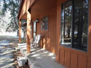 10354 Aspen Valley Dr, Fenton, MI 48430